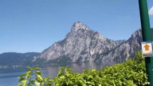 Read more about the article Traunsee Upper Austria دریاچه زیبای تراون در استان اوبر استرایچ در اتریش