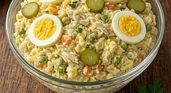 طرز تهیه سالاد الویه حرفه‌ای و خوشمزه (برای ۴ تا ۶ نفر)