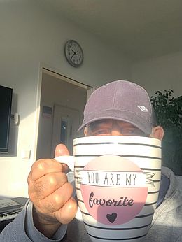 دربارۀ این مقاله بیشتر بخوانید قهوه , تو این فنجون, خوردن داره !😍😎